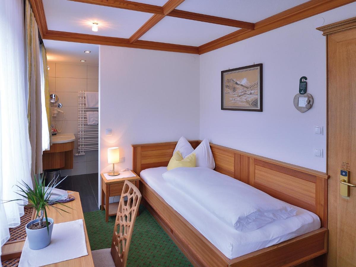 Pension Cafe Fritz Lech am Arlberg Dış mekan fotoğraf