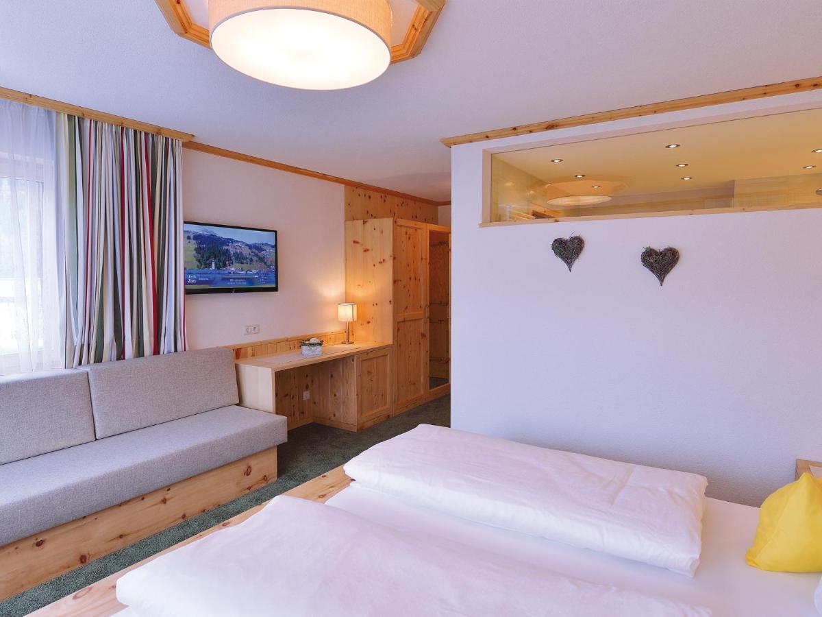 Pension Cafe Fritz Lech am Arlberg Dış mekan fotoğraf